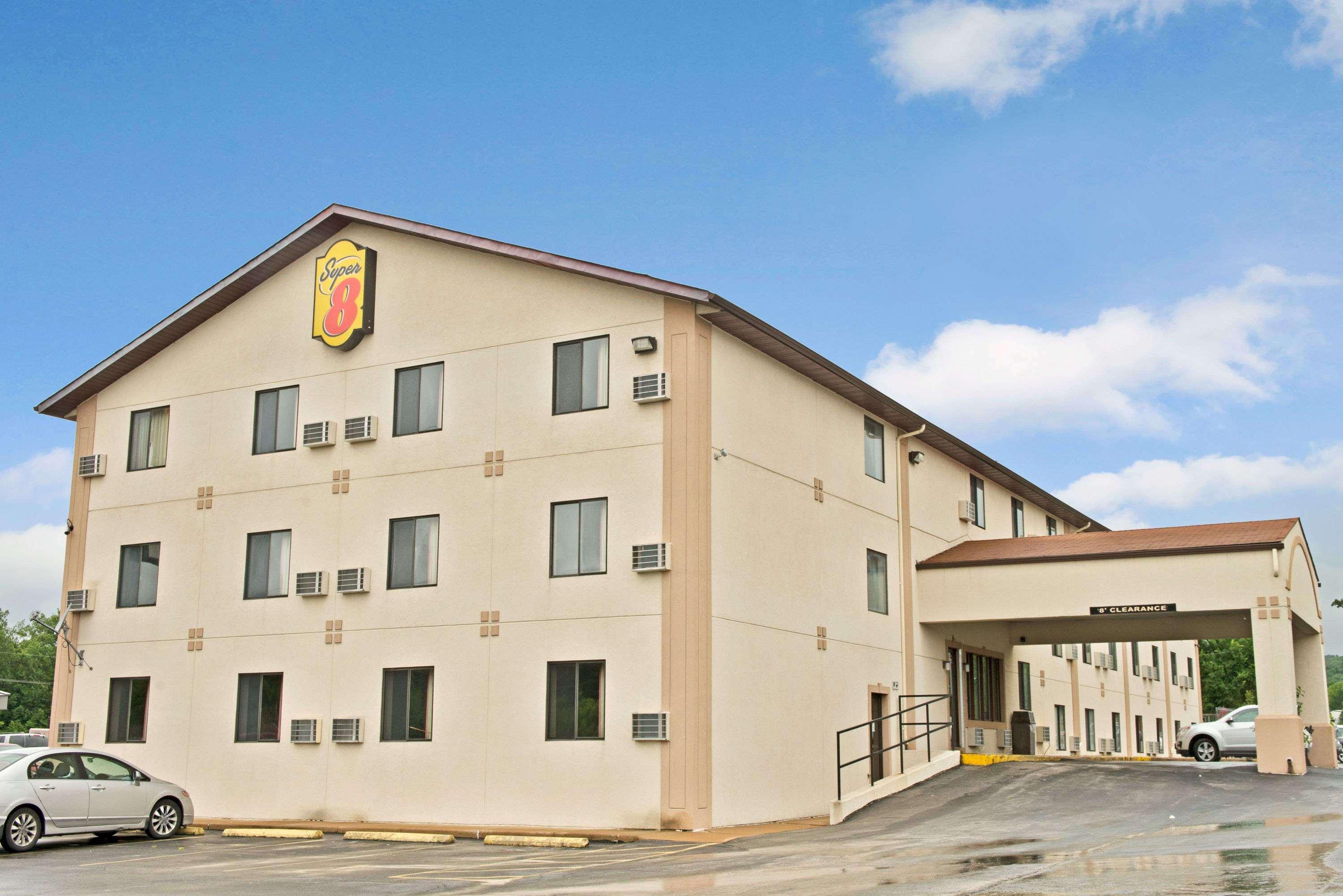 Super 8 By Wyndham Eureka/Six Flags Nearby Exterior foto